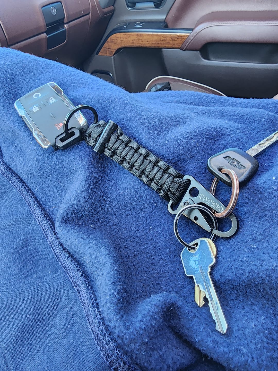 Customer photo review of DANGO TETHER MINI WITH FIRE STARTER