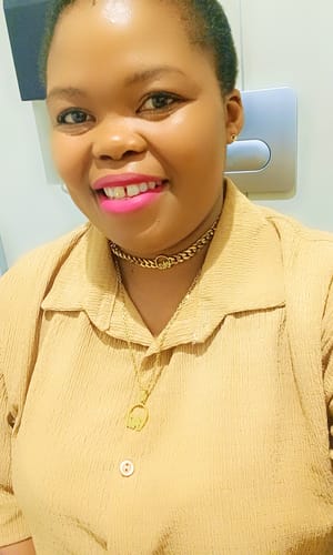 Customer photo review of Gold Era Necklace