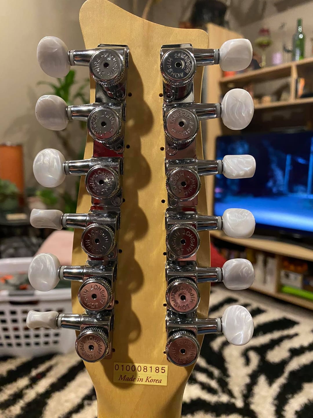 Customer photo review of Guitar Tuner Upgrade Kit for 6 Inline Headstocks (10mm Post Hole)