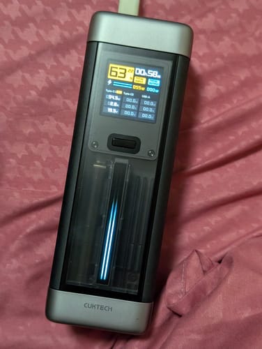 Customer photo review of Cuktech 20 Power Bank 25000mAh 210W MAX Fast Charging Power Bank with Smart TFT Display