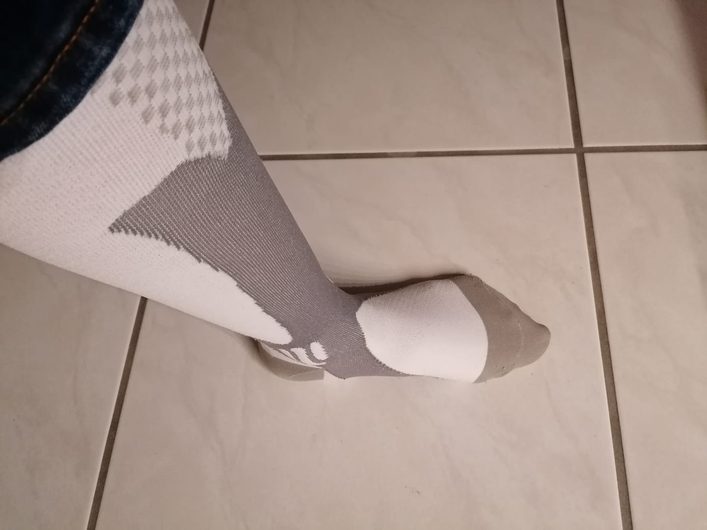 Customer photo review of VitalFlow™️ farbenfrohe Kompressionssocken