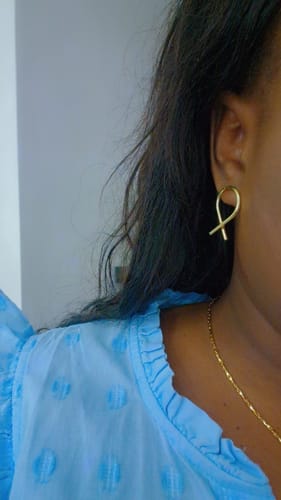 Customer photo review of Brass Cross Earring Post - Brass Wire Earring Post - Brass Twisted Wire Earring Post - 18K Real Gold Plating - 28.59x18.05x1.82mm - RGP8023