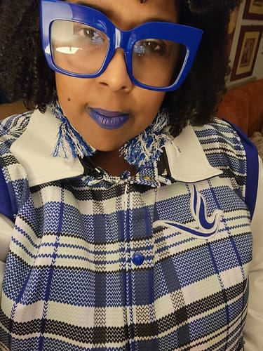 Customer photo review of ZETA VARSITY JACKET- LEATHER SLEEVES