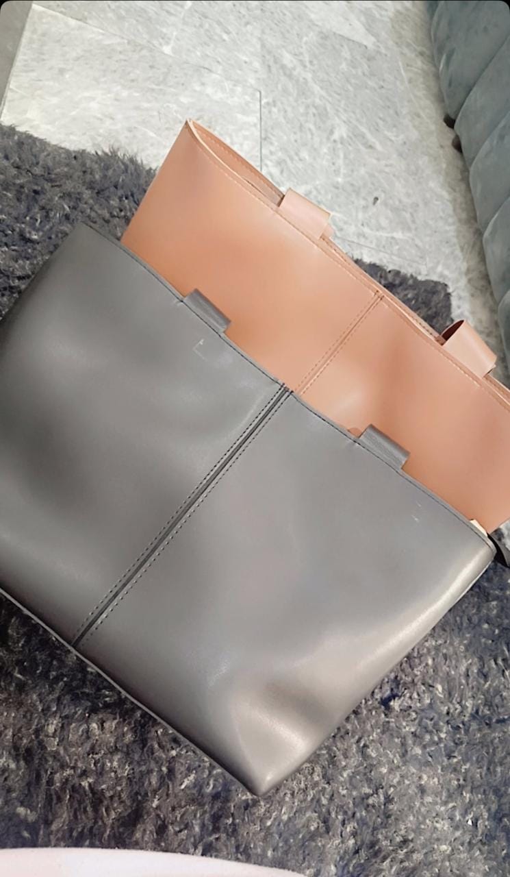 Customer photo review of Portland Tote Black
