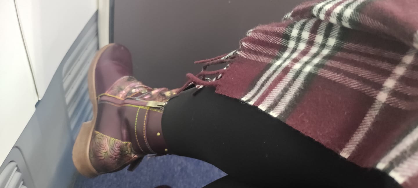 Customer photo review of Retro Painted Genuine Leather Dragonfly Ankle Boots