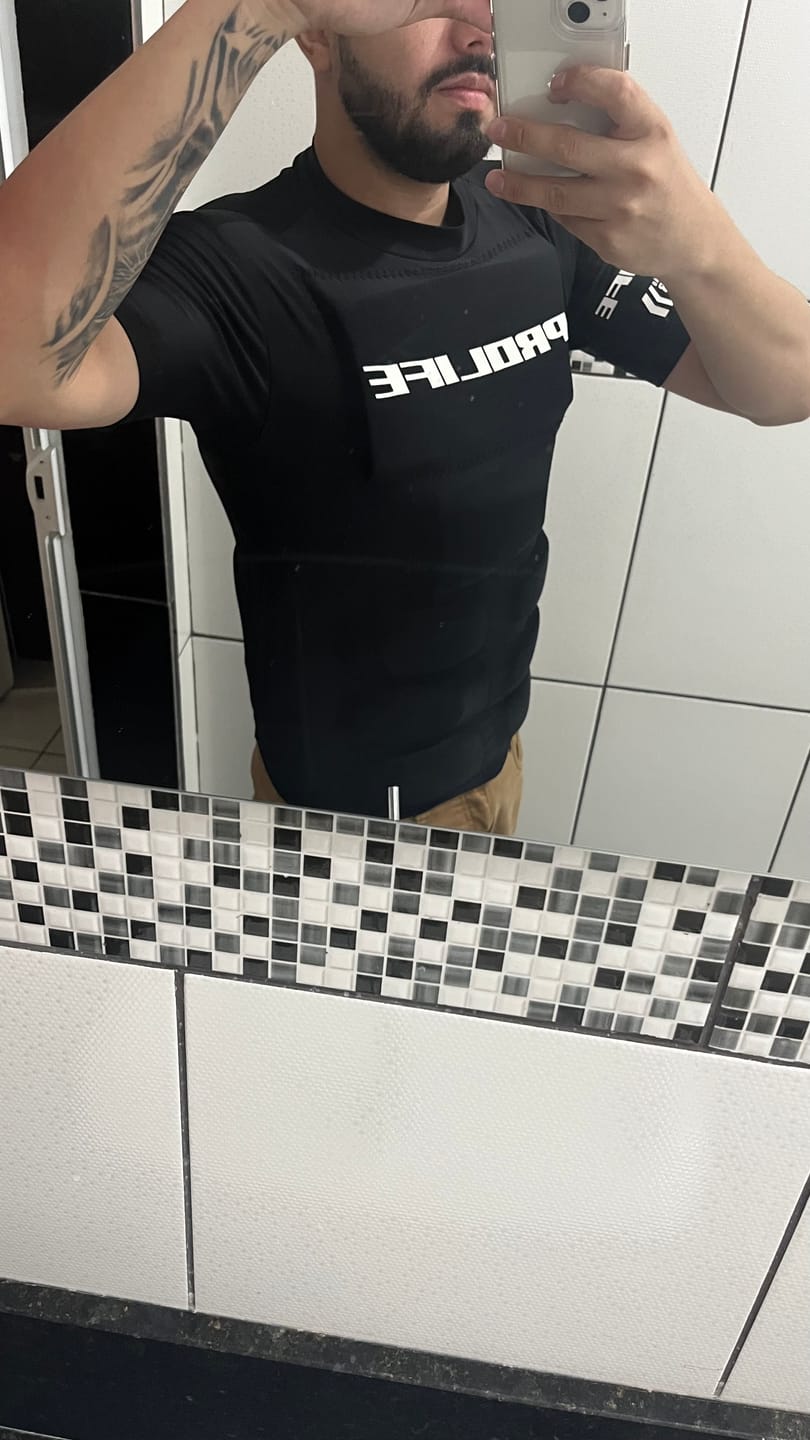 Customer photo review of Camisa Flutuadora Floater