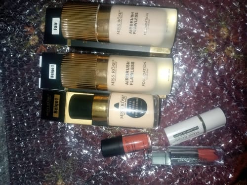 Customer photo review of MISS ROSE Purely Natural Foundation