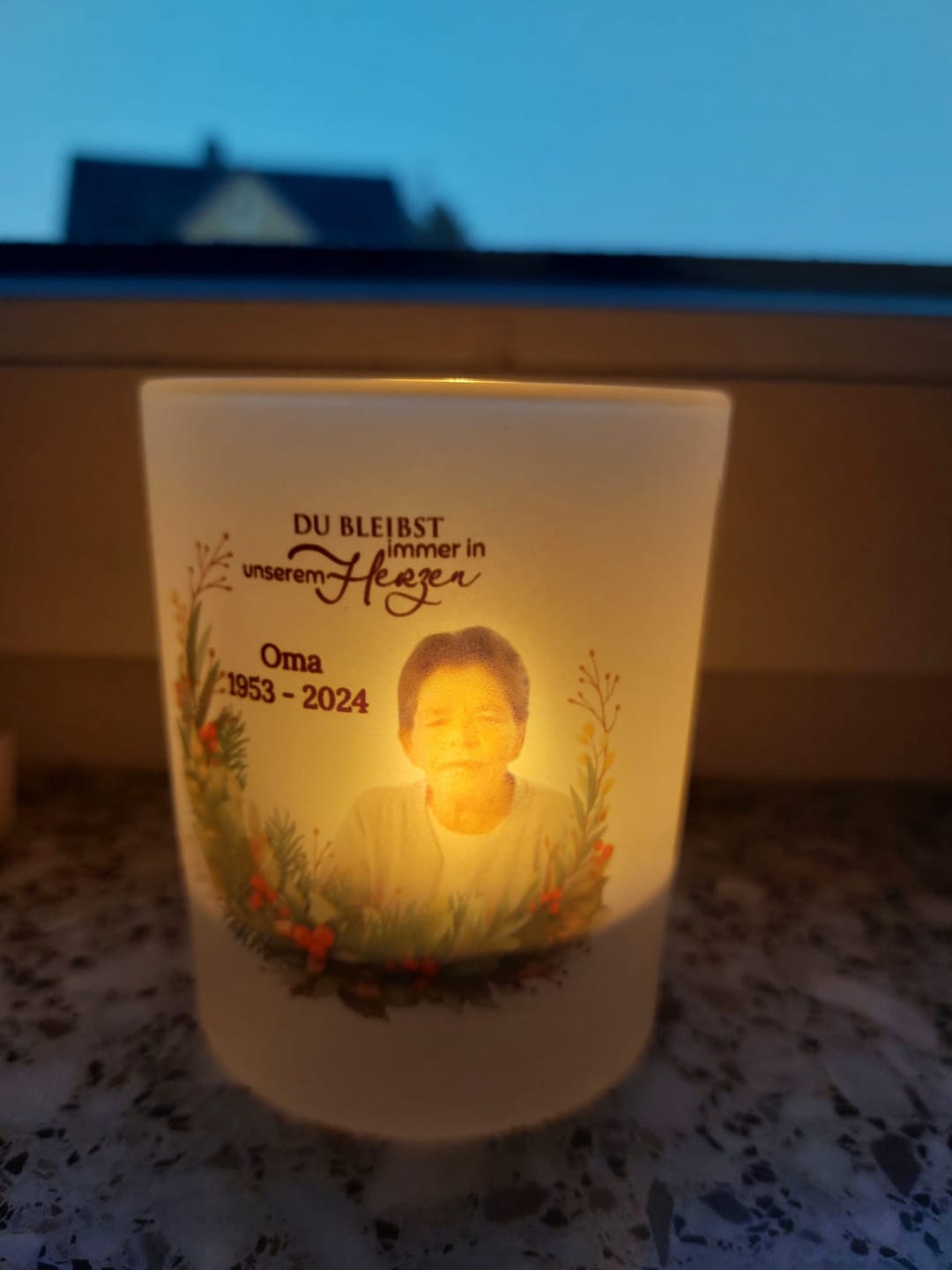 Customer photo review of Bei euch - Personalisiertes Teelicht