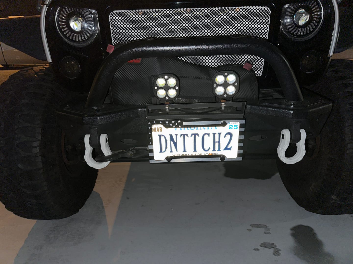 Customer photo review of Mega Shackles ®- White (2PK) | Forged Carbon Steel | 68,000 lbs MBS (16,000 lbs WLL) | Off-Road Recovery Anchor Points