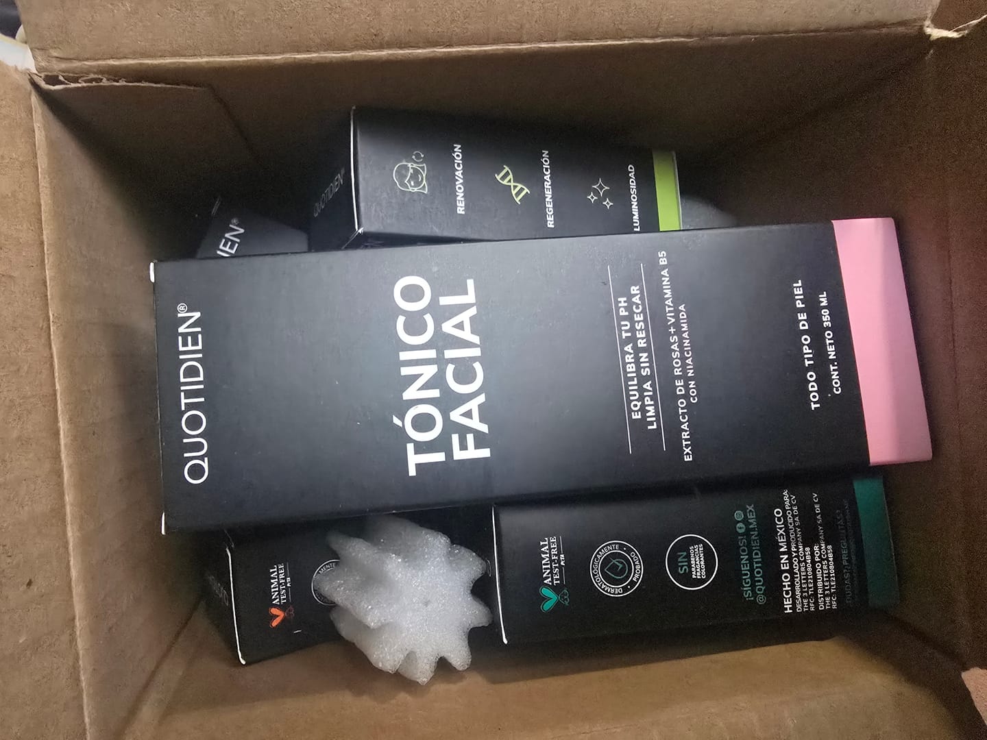 Customer photo review of Kit Piel Deslumbrante (47% OFF) - Limpiador + Tónico + Serum Vitamina C + Serum Niacinamida + Serum Ácido Glicólico + Serum Ácido Hialurónico + Contorno de Ojos