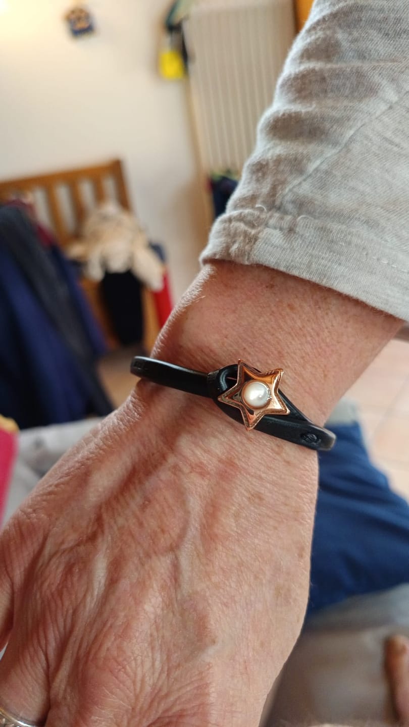 Customer photo review of Bracciale Pelle Stelle Belle Oro Rosa madreperla Tulsi