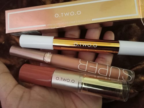 Customer photo review of O.TWO.O CAT-EYE STAMP EYELINER