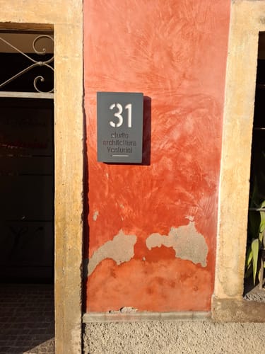 Customer photo review of Numero civico e testo luminoso modello Lux Vertical