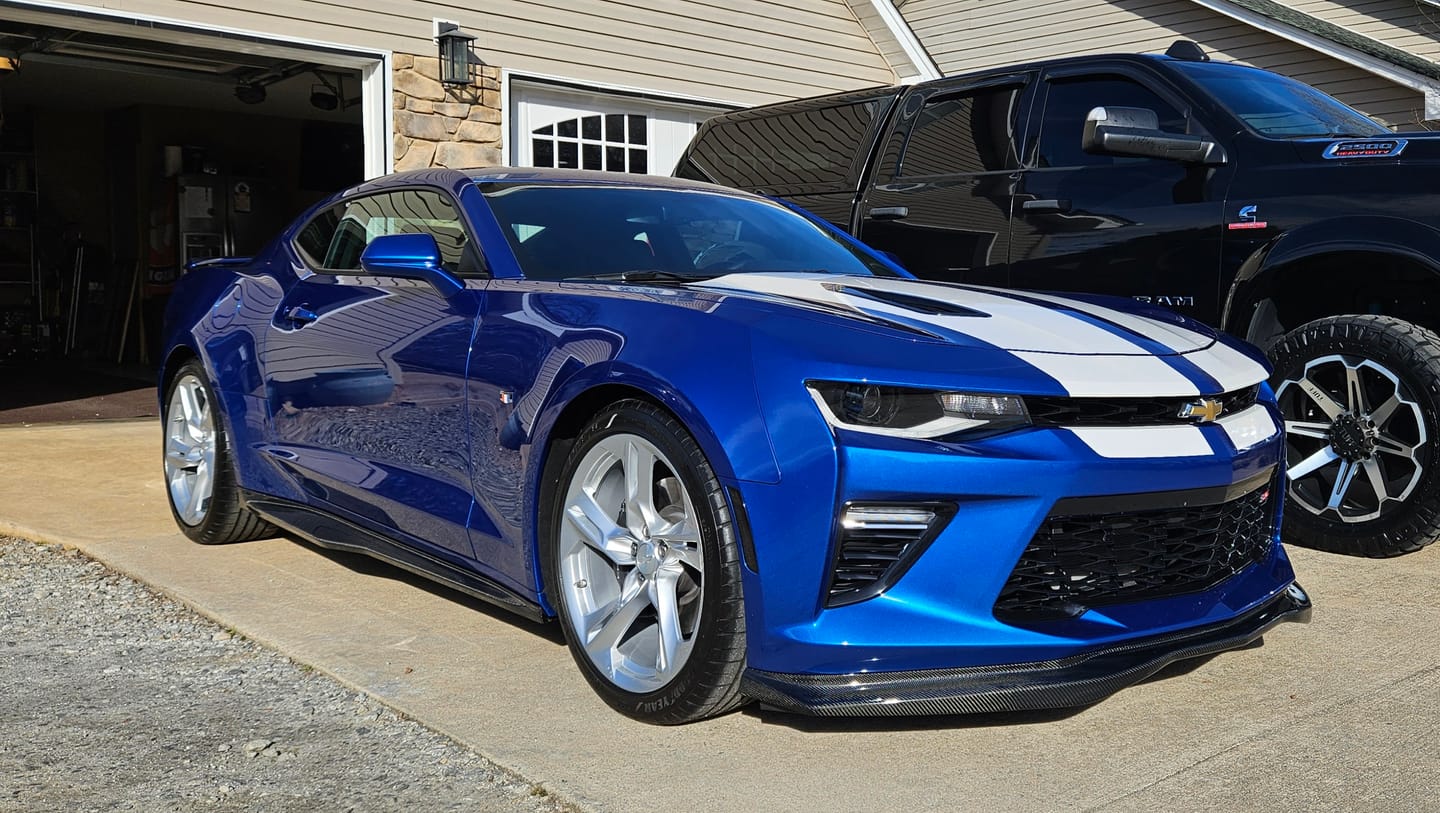 Customer photo review of 6th Gen Camaro ZL1 Conversion Side Skirts