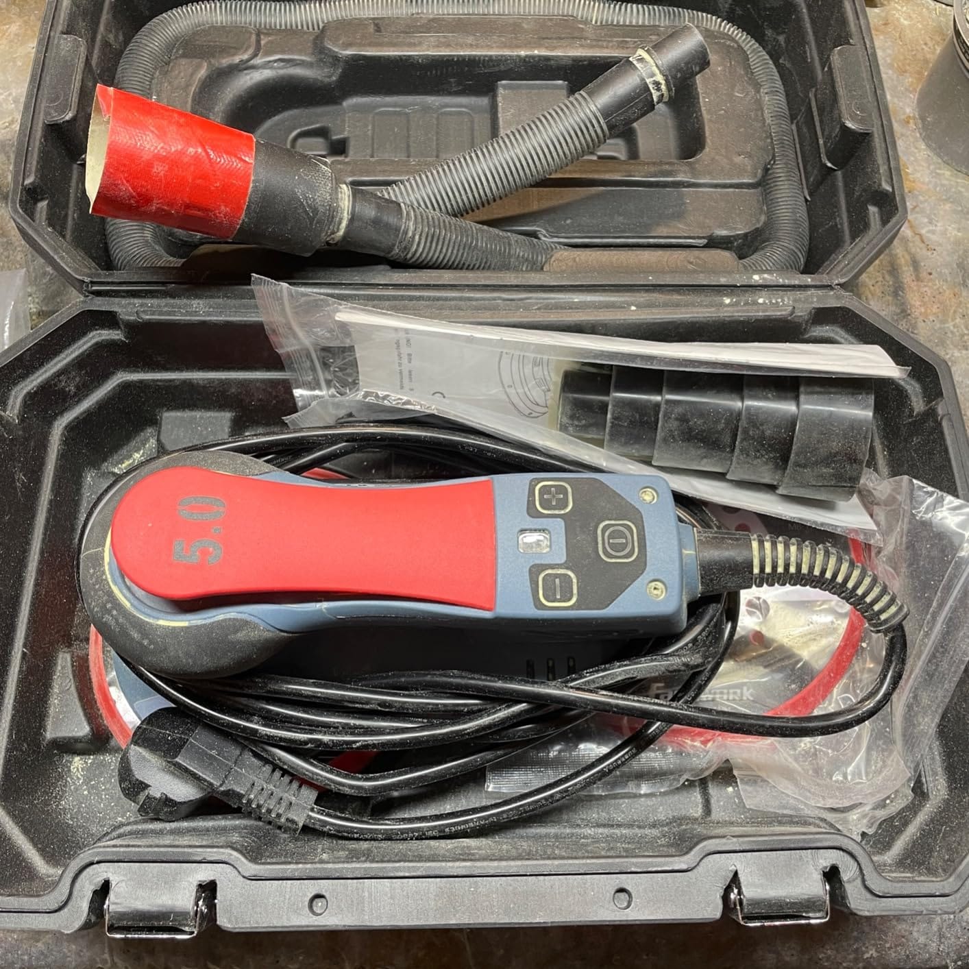 Customer photo review of 49E FANZWORK Exzenterschleifer 5mm Schleifhub mit 125/150 mm Schleifteller Klett. 350W bürstenlosen EC-Motor, inkl. Tragkoffer