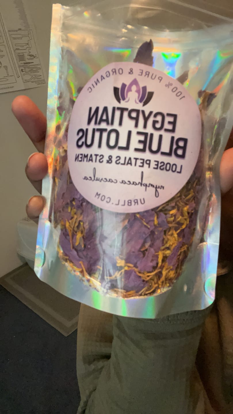 Customer photo review of Egyptian Blue Lotus • Petals
