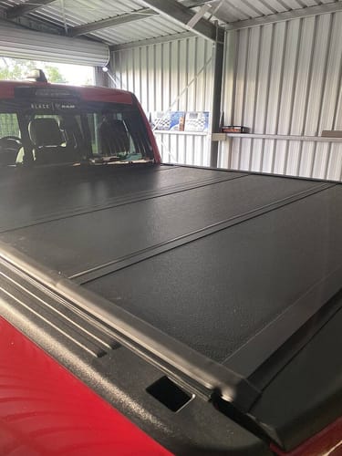 Customer photo review of Quad-Fold Hard Lid Tonneau Cover for RAM 1500 DT 2020-2024 5,7' BED - UniUte