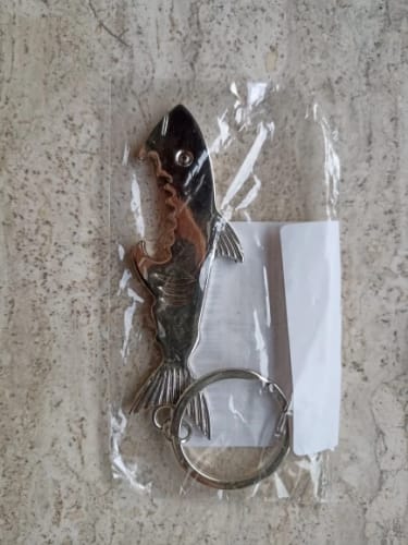 Customer photo review of PORTE-CLÉ REQUIN DÉCAPSULEUR