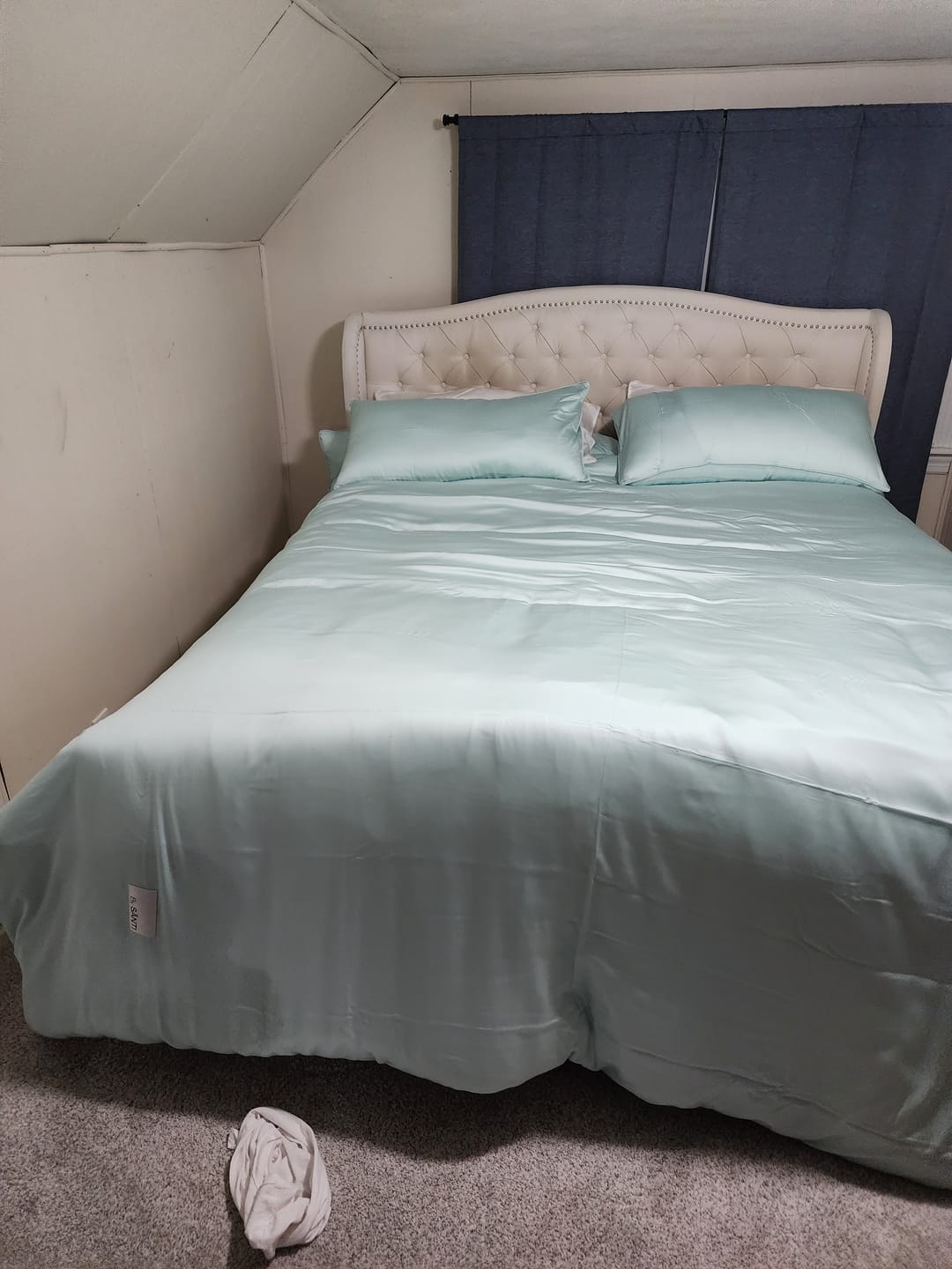 Customer photo review of BRISA Over-Sized Eucalyptus Bedding Set