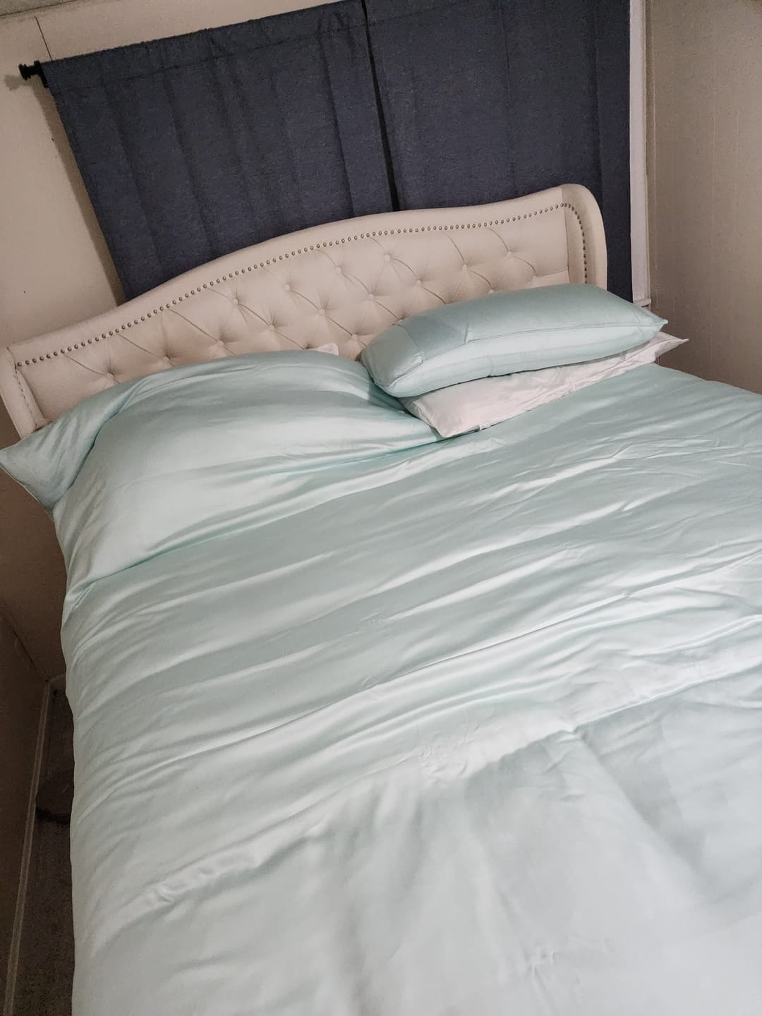 Customer photo review of BRISA Over-Sized Eucalyptus Bedding Set