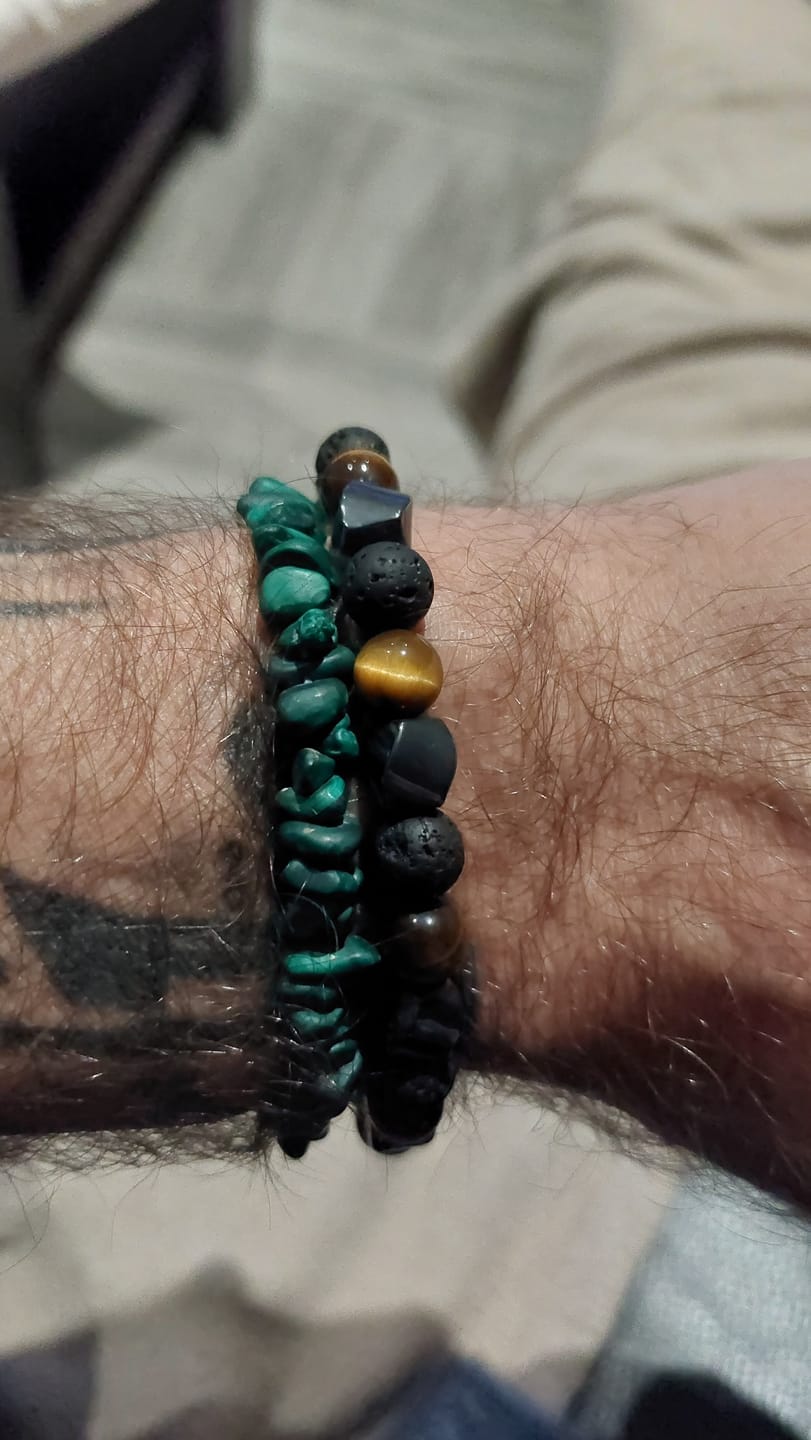 Customer photo review of Bracelet Triple Protection en Pierre de Lave, Oeil de Tigre & Hématite
