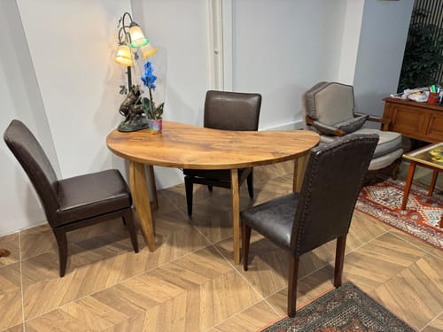 Customer photo review of Oval Masa - Ceviz Çalışma Masası, Ahşap Ayaklı Ofis Masası