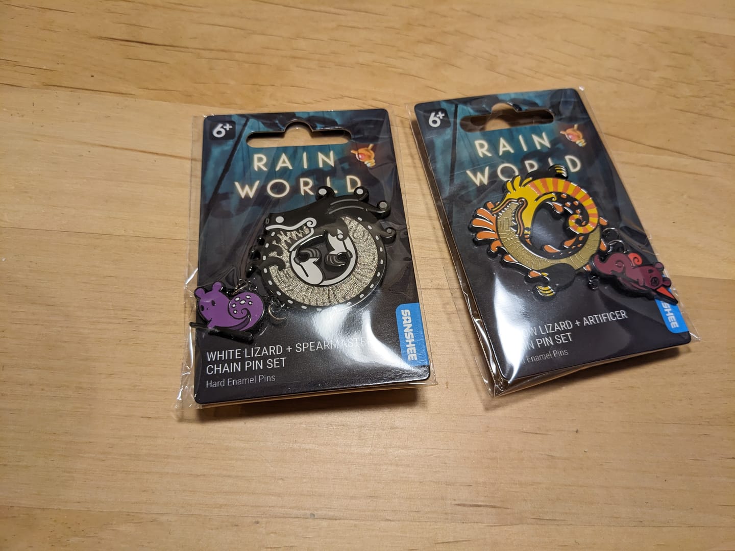 Customer photo review of Rain World - White Lizard Hanger Pin