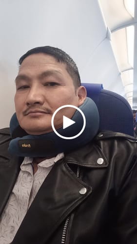 Customer video review of Frido Travel Neck Pillow