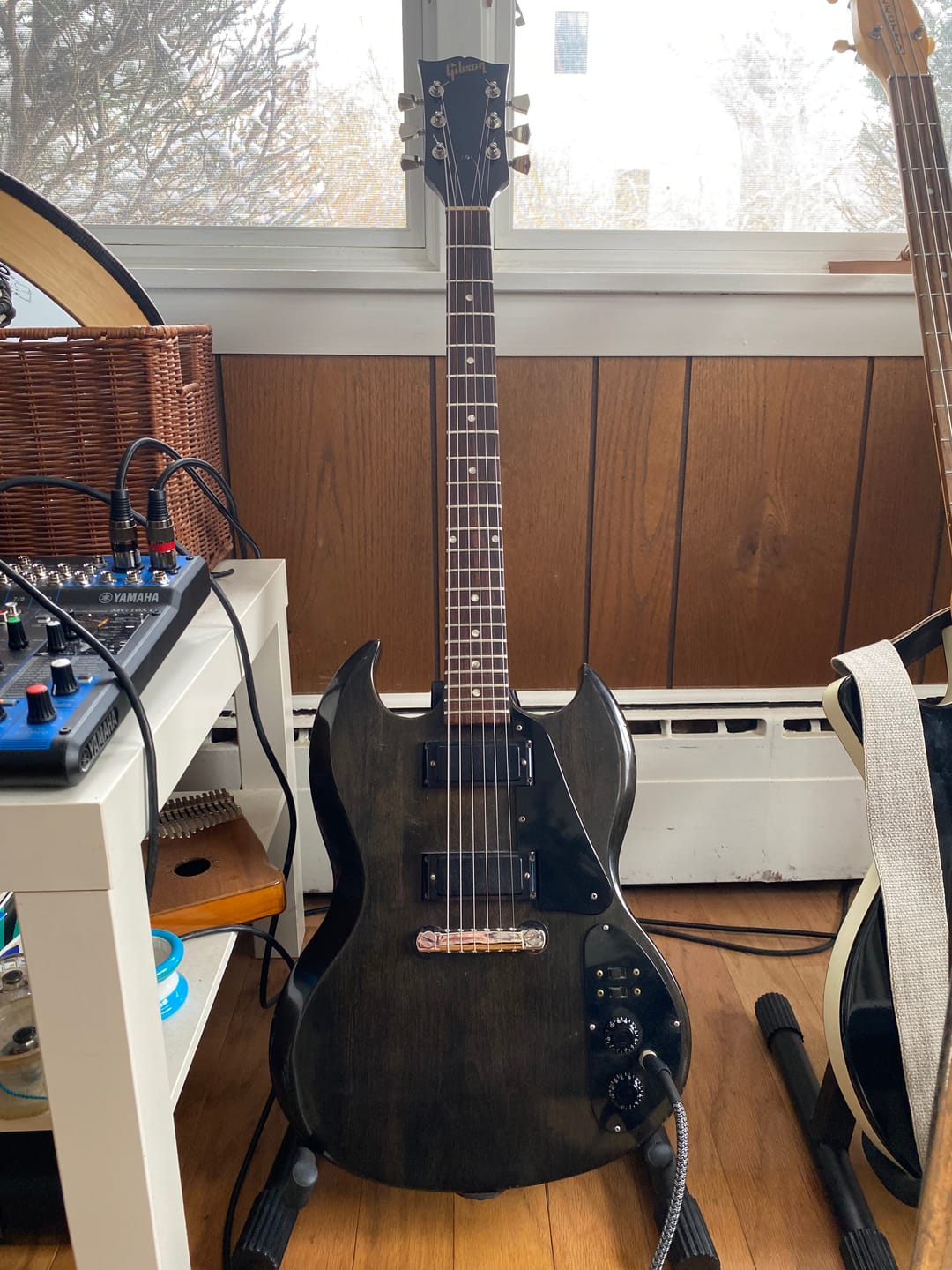 Customer photo review of Vintage Guitar Tuner Upgrade Kit for 3+3 Headstocks (8.5mm Post Hole)