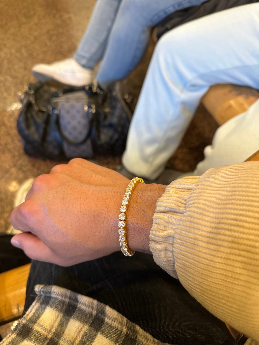 Customer photo review of TENNISBOY BRACELET. - 5MM 18K GOLD