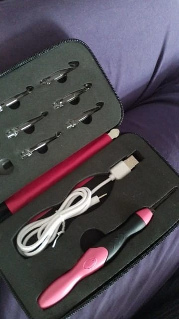 Customer photo review of LED Light Up Crochet Hook + 11 hook sizes
