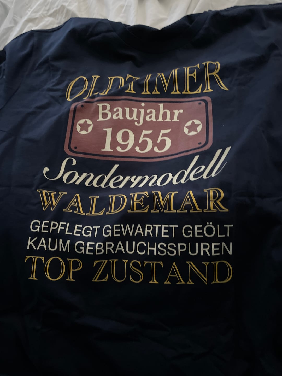 Customer photo review of Lustiges Geburtstags Shirt - Schonend Behandeln - Personalisierbares Herren T-Shirt