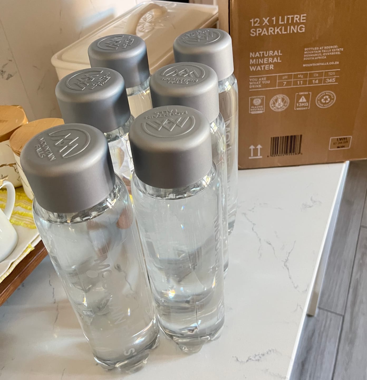 Customer photo review of 1L Sparkling Mineral Water - Pack of 12