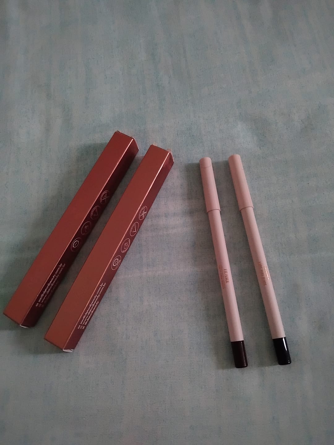 Customer photo review of KIT EYE PENCIL | EXTREME BLACK + REAL BROWN