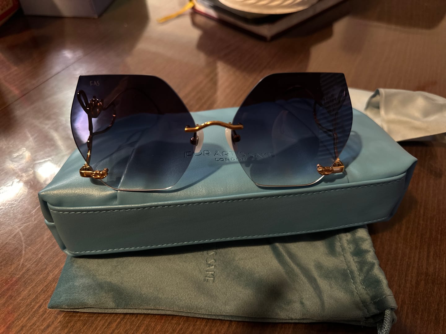 Customer photo review of Cry Me a River