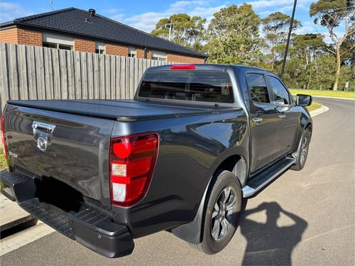 Customer photo review of Tri-Fold Hard Lid Tonneau Cover for NEW Mazda BT-50 2020+ - UniUte