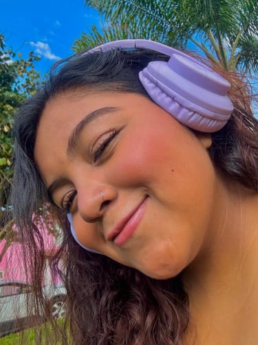 Customer photo review of Audífonos inalámbricos On ear | STF Neo ANC | 40 hrs uso función dual lila