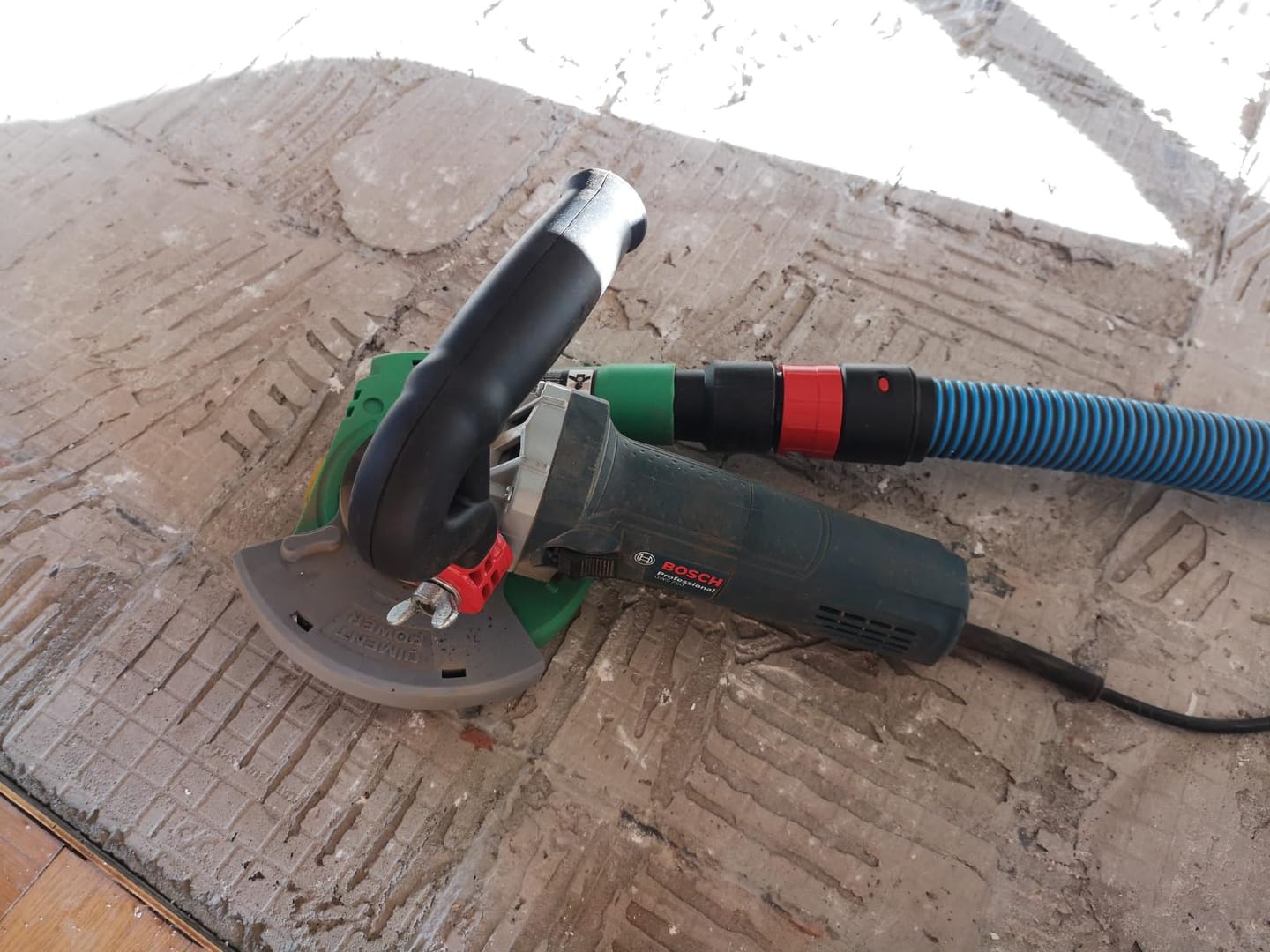 Customer photo review of #8 FANZTOOL Absaughaube für Winkelschleifer inkl. 2 x 125mm + Diamantschleiftopf Premium
