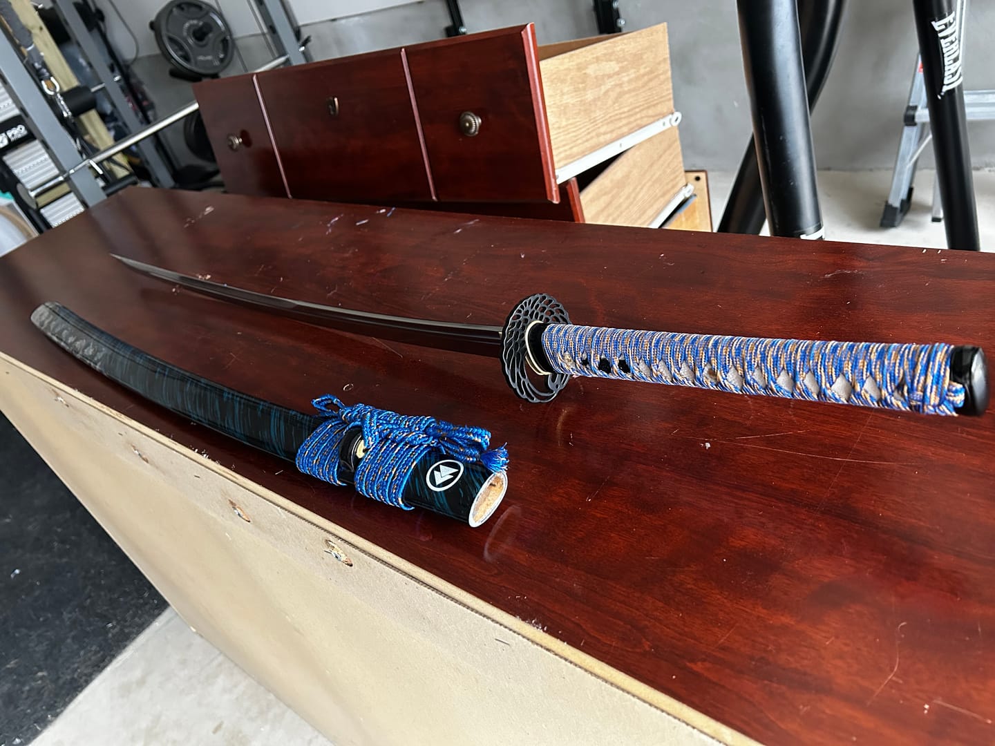 Customer photo review of The Doragon suparo Handmade Katana Extra Sharp Spring Steel Unokubi-Zukuri