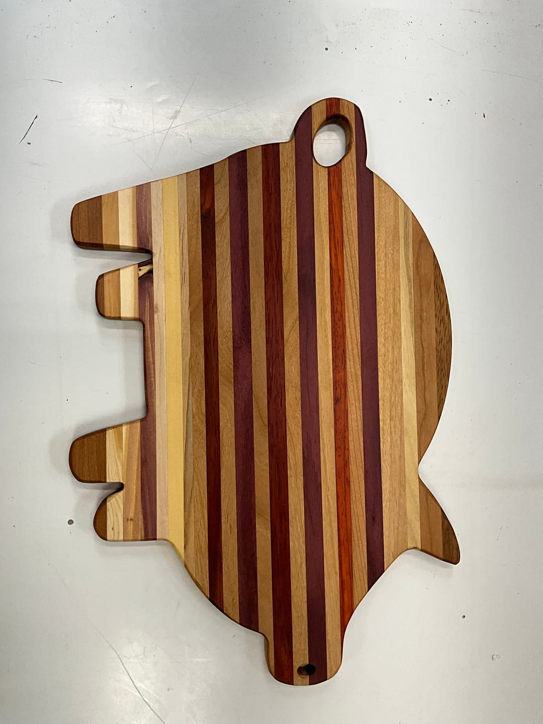 Customer photo review of 15.9x10.5" Pig Shaped Serving Board Acrylic Router Template