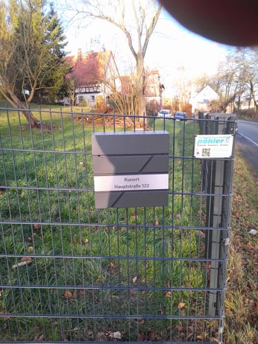 Customer photo review of AlbersDesign Briefkasten B17 Anthrazit (RAL7016) personalisiert mit Edelstahl-Schild