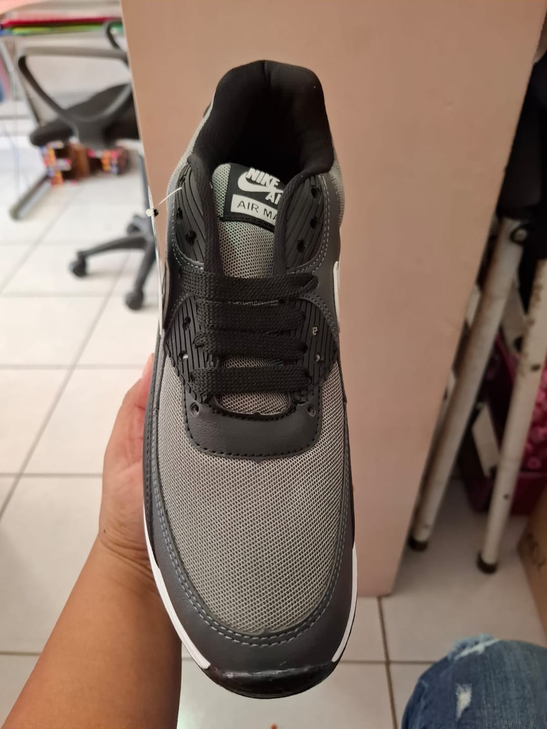 Customer photo review of Tenis Max 90 Oxford Negro Blanco