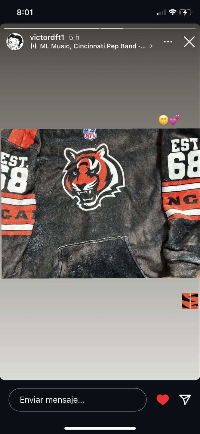 Customer photo review of Sudaderota Cincinnati Bengals
