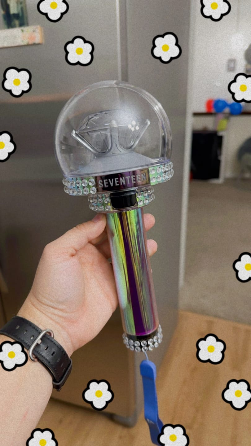 Customer photo review of SEVENTEEN - OFFICIAL LIGHT STICK VER.3
