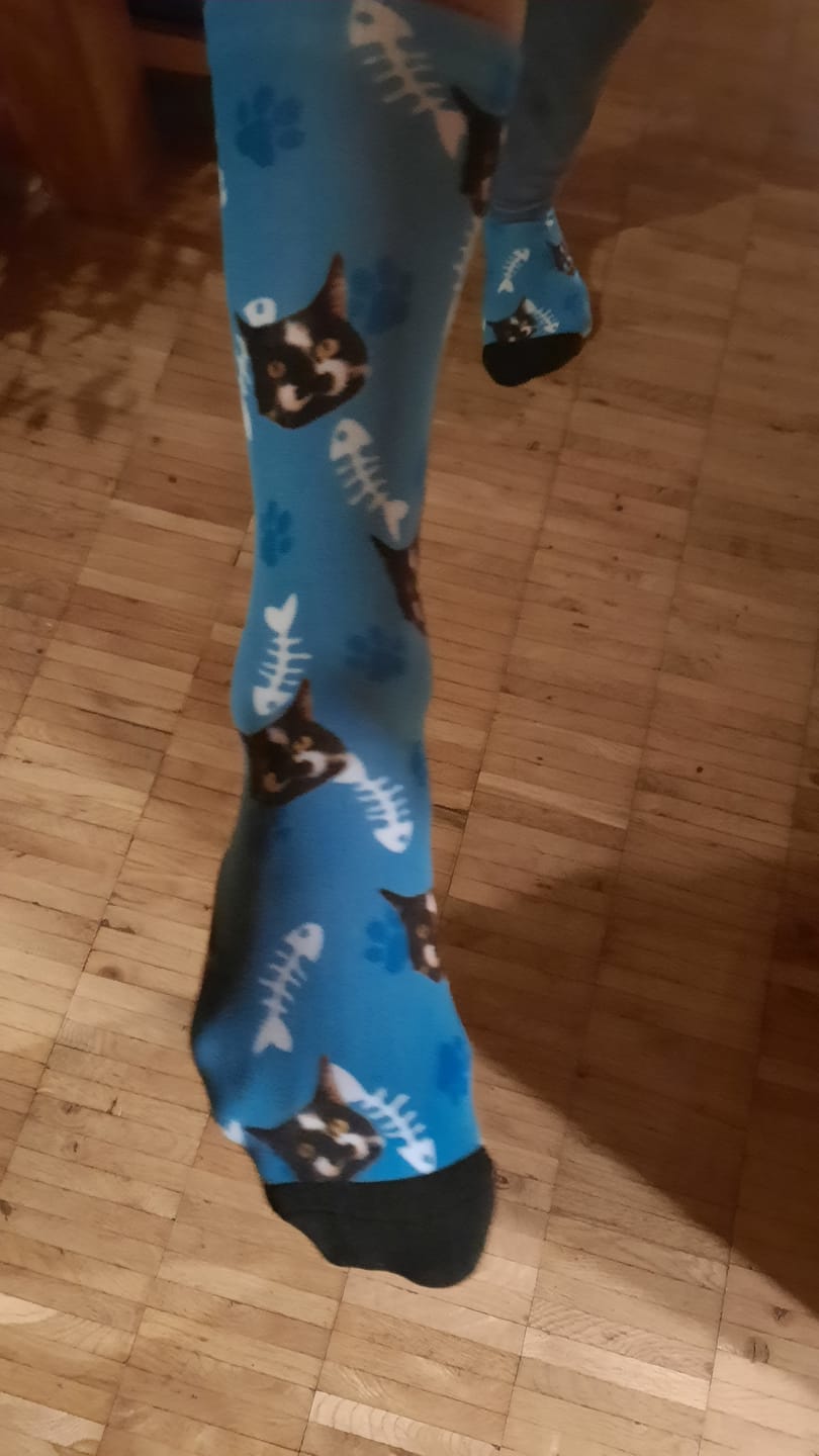 Customer photo review of Personalisierte Katzensocken
