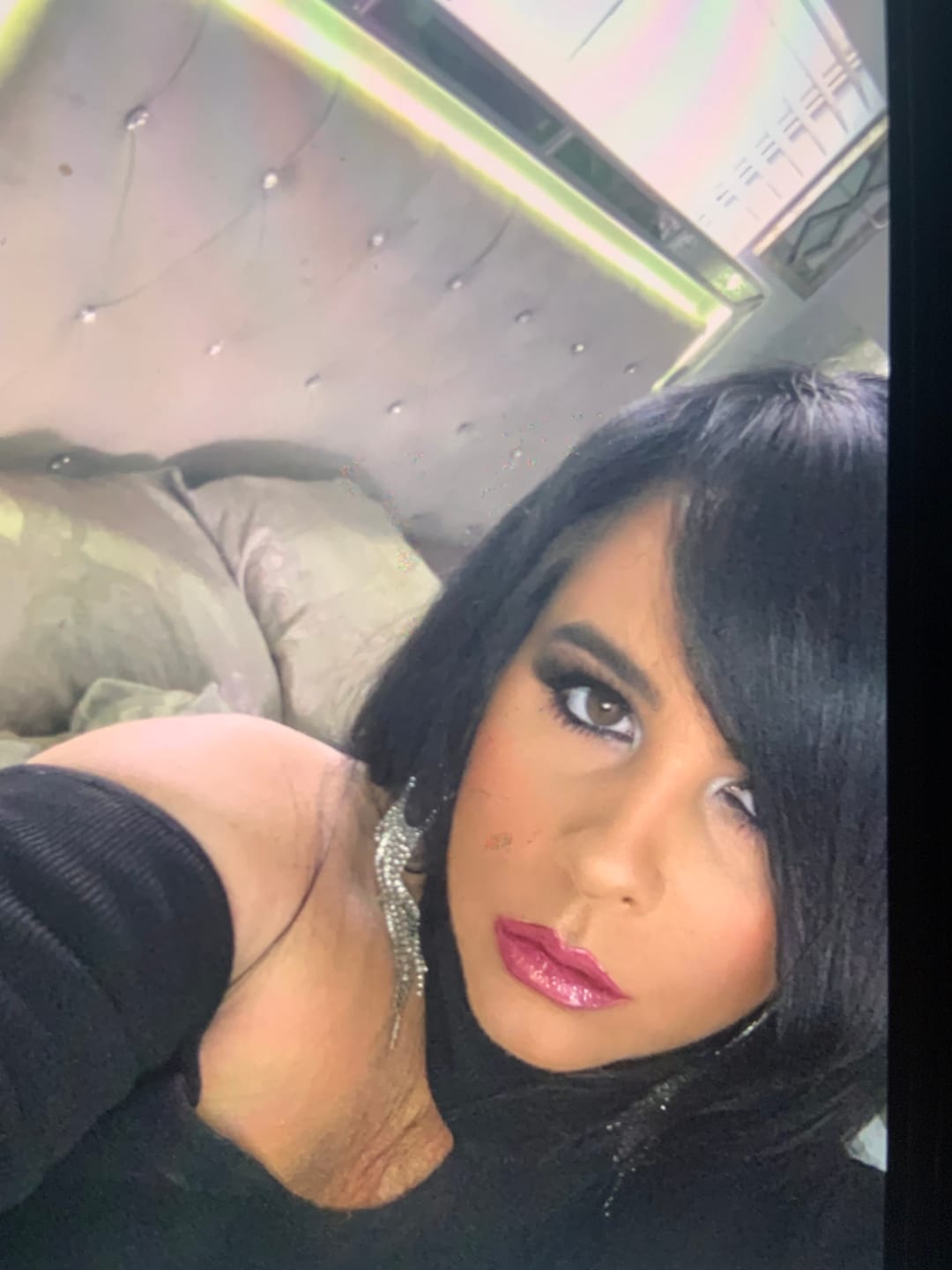 Customer photo review of Senna Cosmetics Cream Lipstick