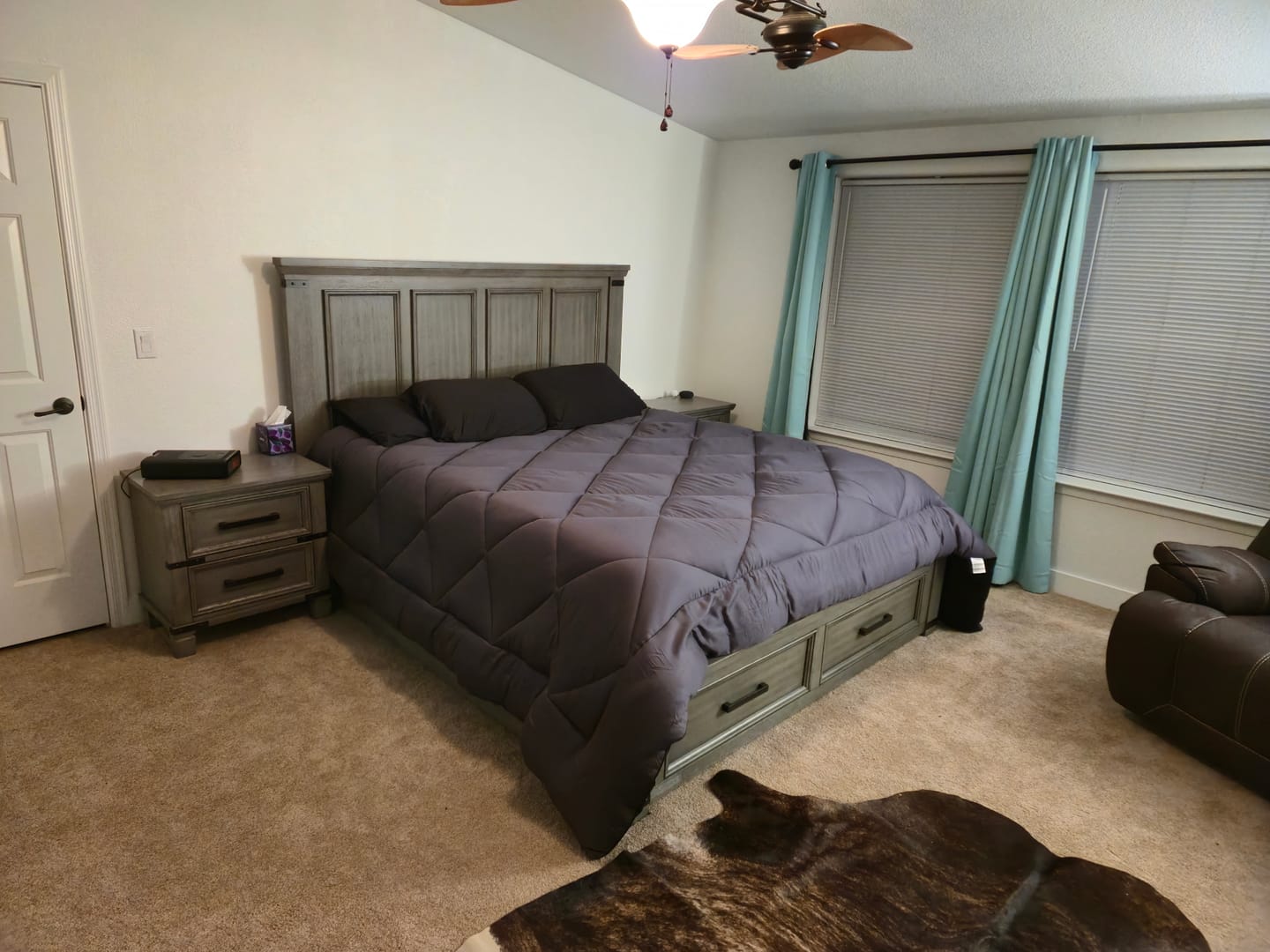Customer photo review of DÍA Over-Sized Eucalyptus Comforter Set