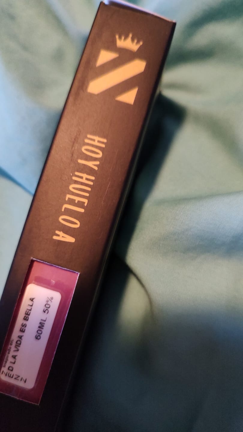 Customer photo review of Perfume Tendencia D LA VIDA ES BELLA zenz