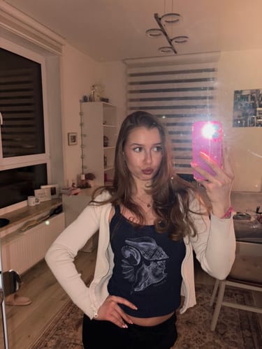 Customer photo review of sandy tank top