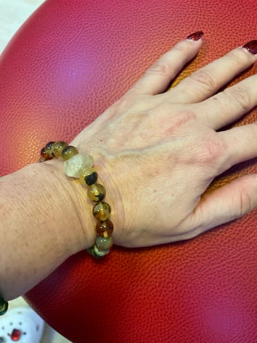 Customer photo review of Pulsera Zodiacal Tauro ♉ (8 mm)